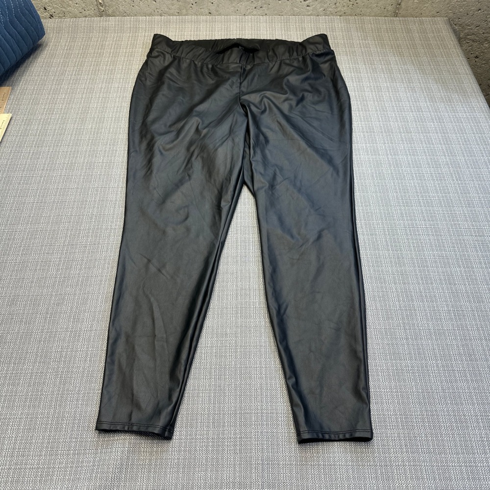 Torrid Black Faux Leather Leggings Pants Plus‎ Size 3 Moto Stretch Vegan